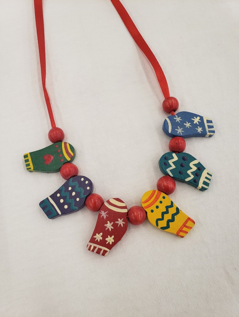 Vintage 1999 Wooden Winter Mittens Hand painted Necklace